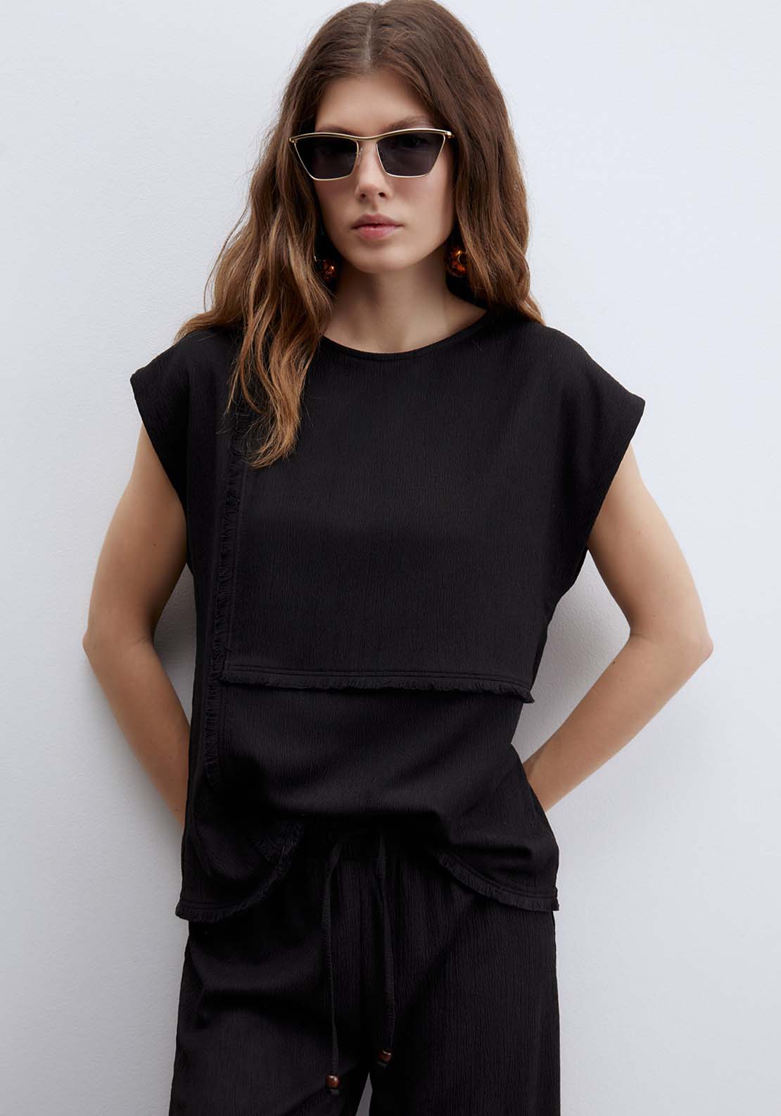 Textured Fringe Top - Black