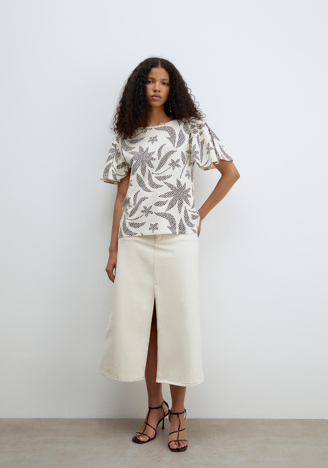 Sfera Short Sleeve Printed Ruffle Top - White 5 Shaws Department Stores