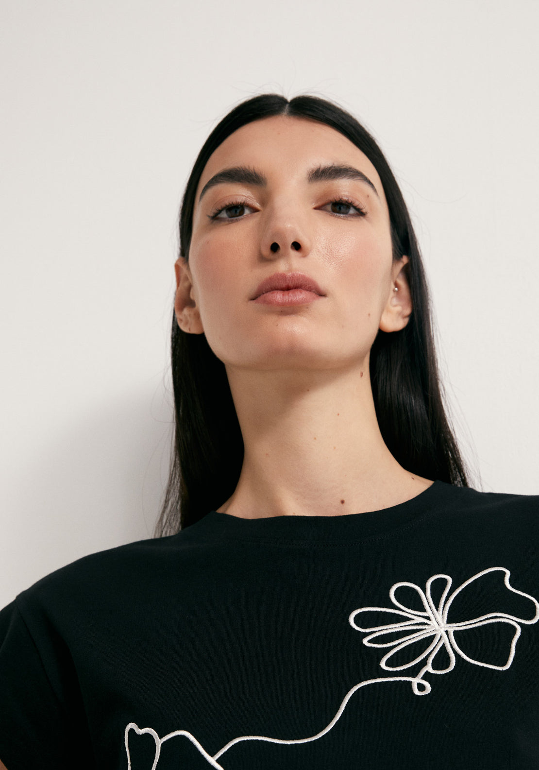 Silhouette Embroidery T-Shirt - Black