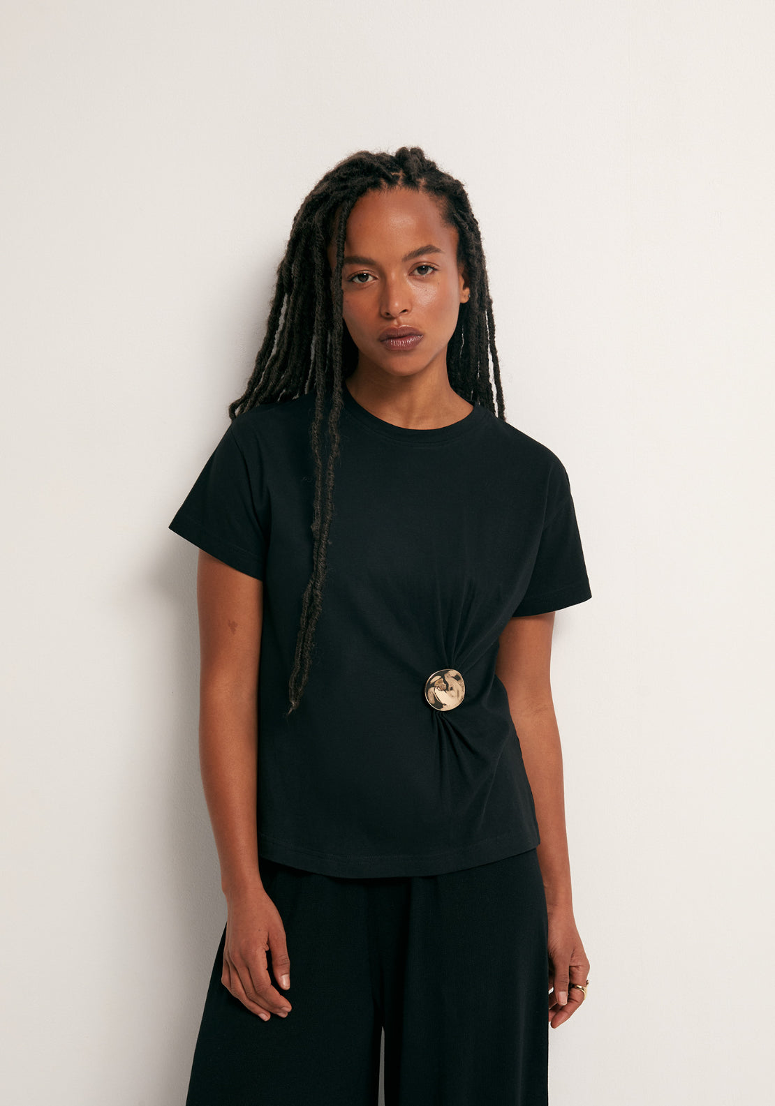 Metallic Hardware T-Shirt - Black