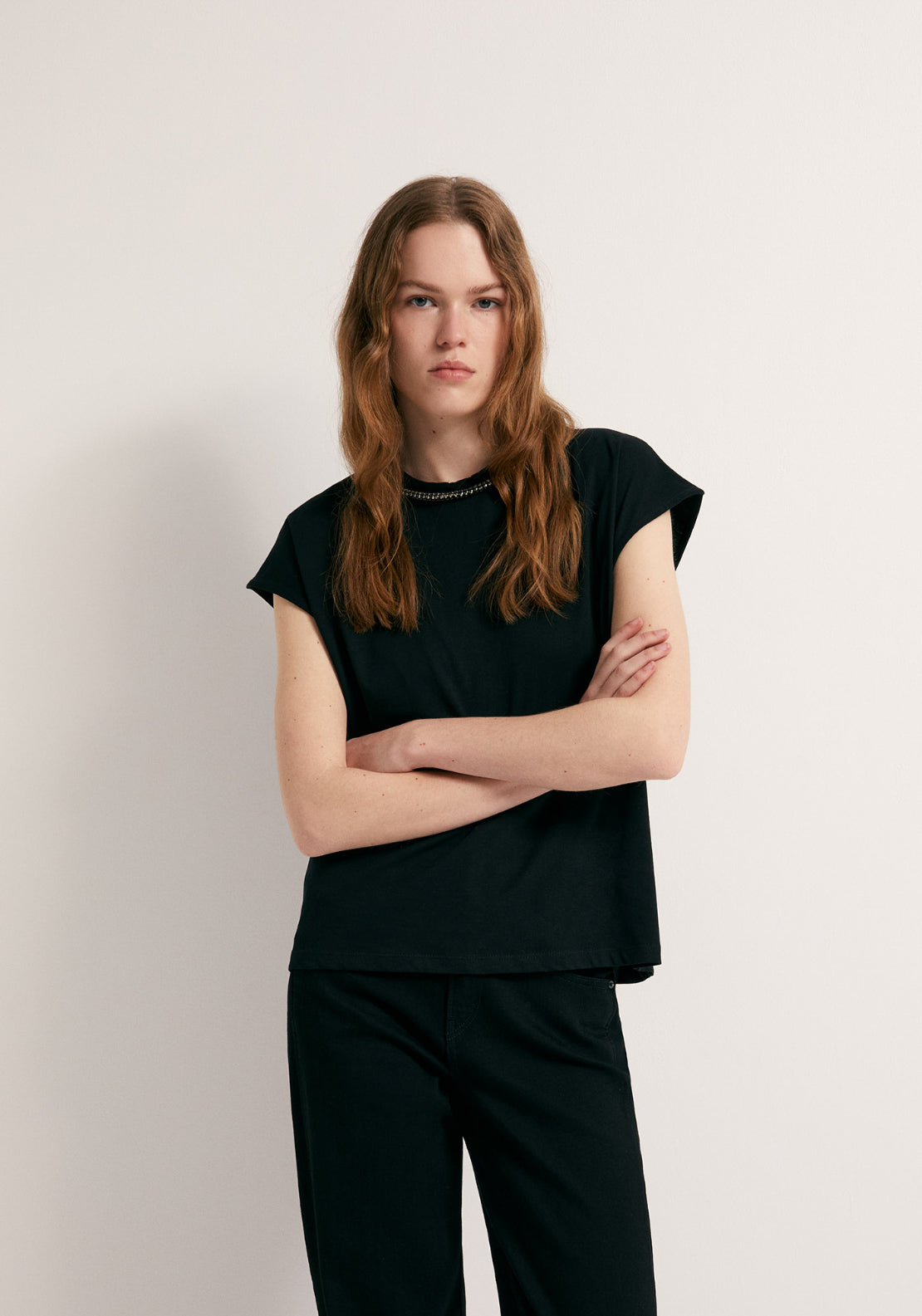 Rhinestone Detail T-Shirt - Black