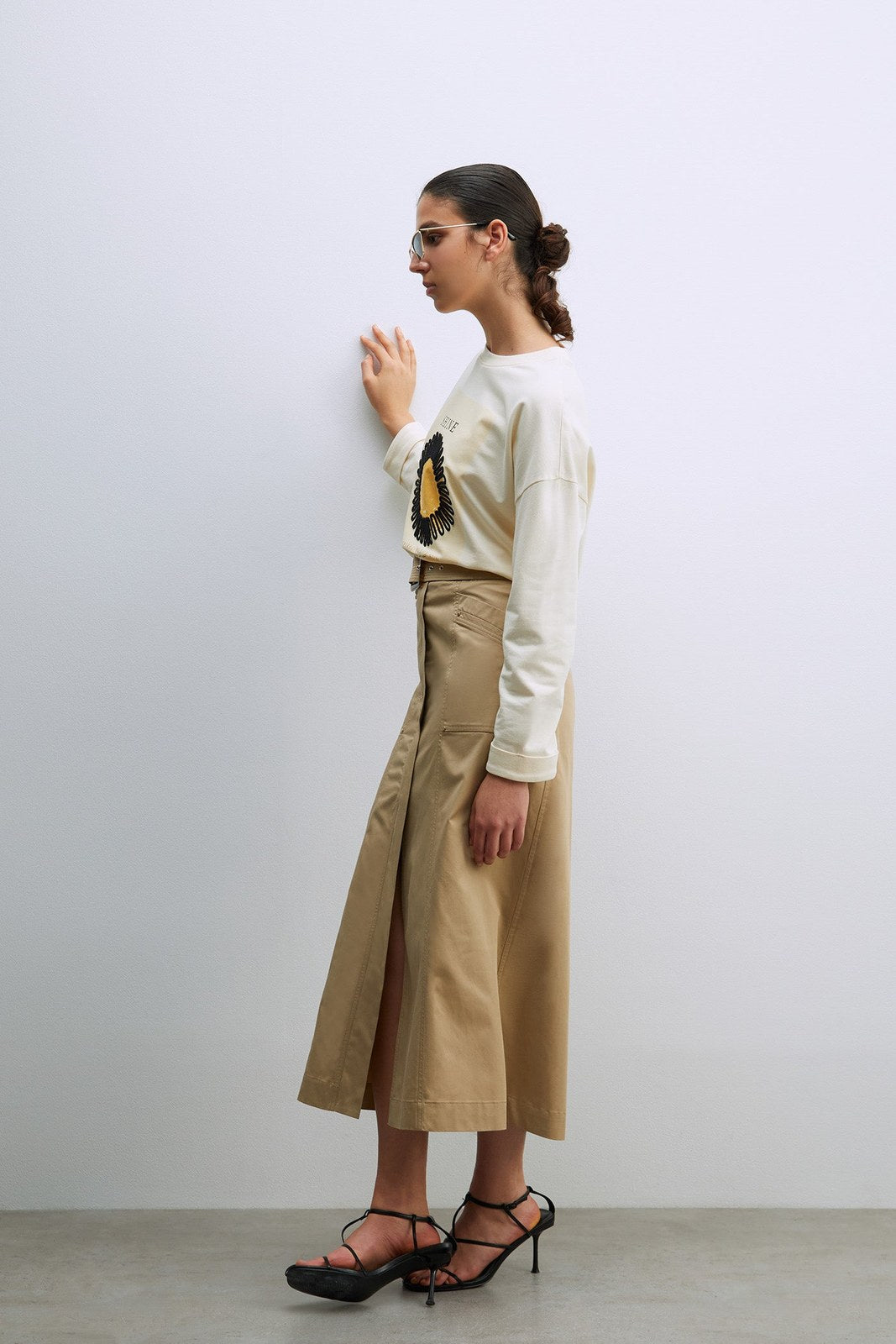 Sfera Details ribbed sweatshirt - Ecru 4 Shaws Department Stores