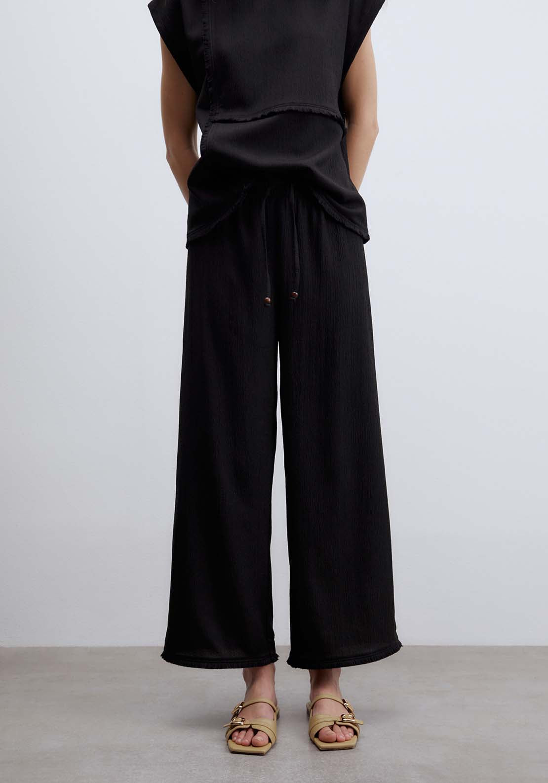 Fringe Hem Textured Trousers - Black