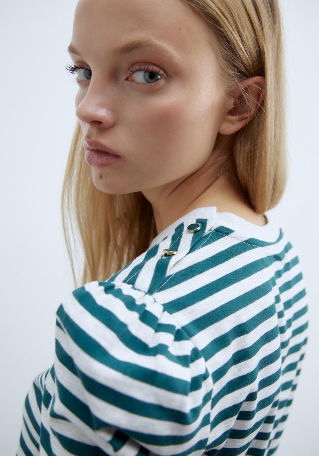 Sfera Stripes graphic-print long-sleeved T-shirt - Green Bottle 4 Shaws Department Stores