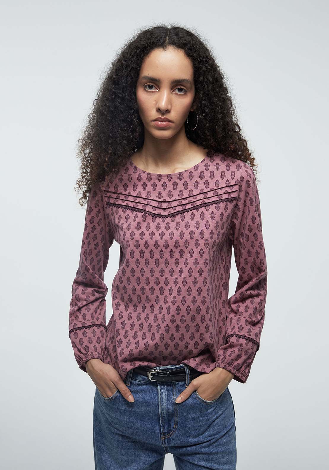 Romantic Long Sleeved T-Shirt - Red
