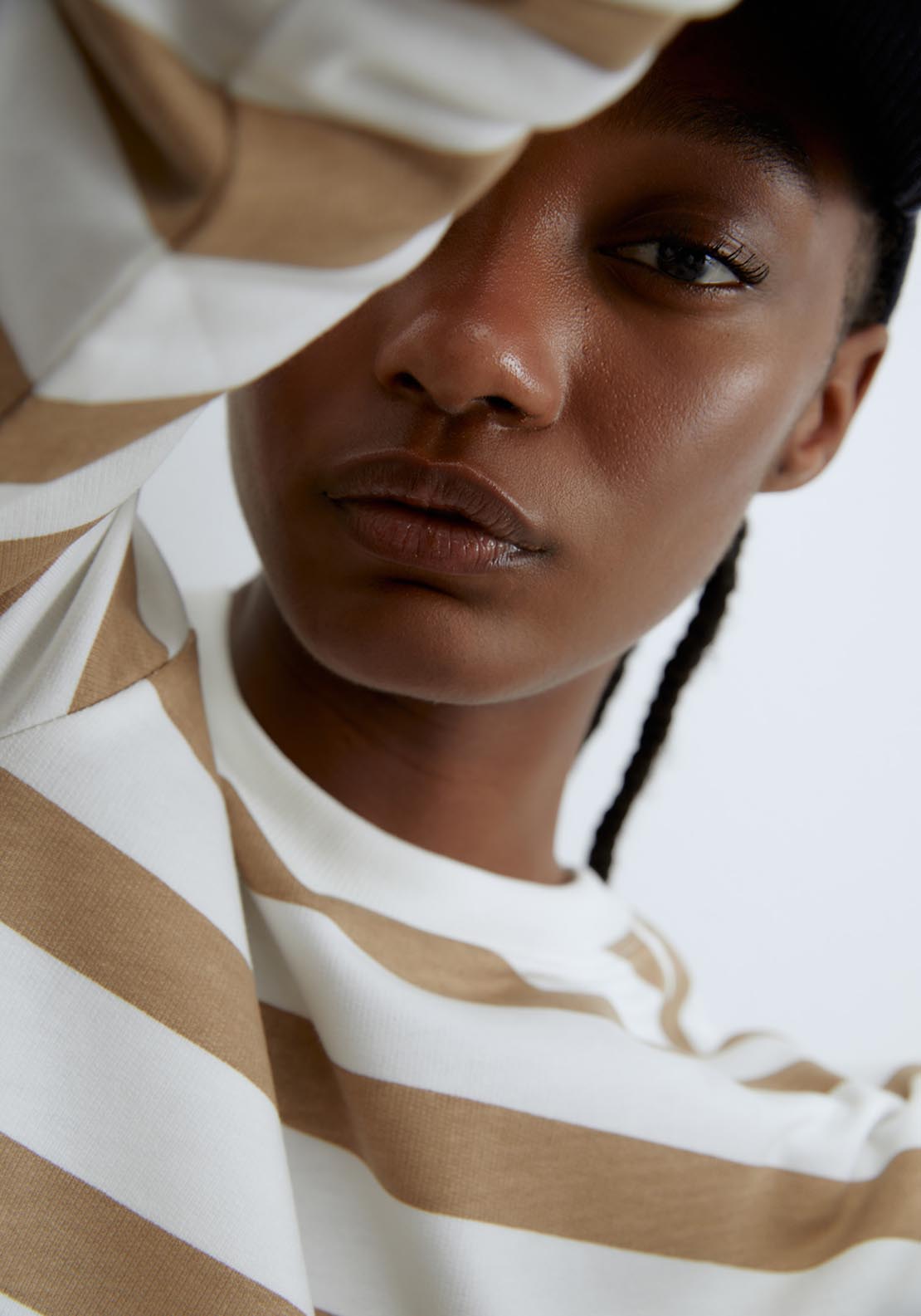 Sfera Basic sweatshirt - Beige 4 Shaws Department Stores