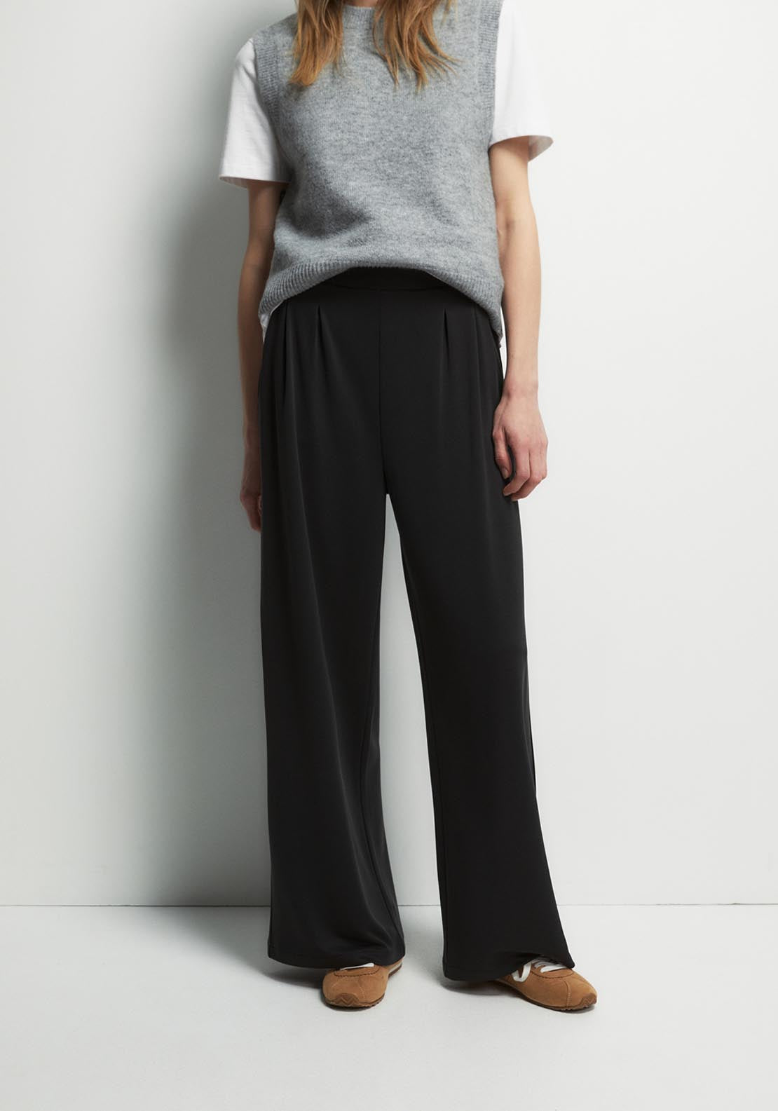 Matching Pleated Trousers - Black