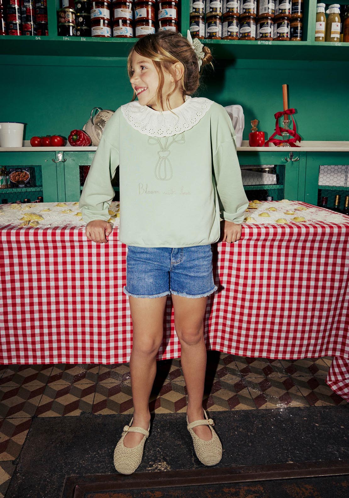 Sfera Cord Embroidered Vase Sweatshirt - Green 5 Shaws Department Stores
