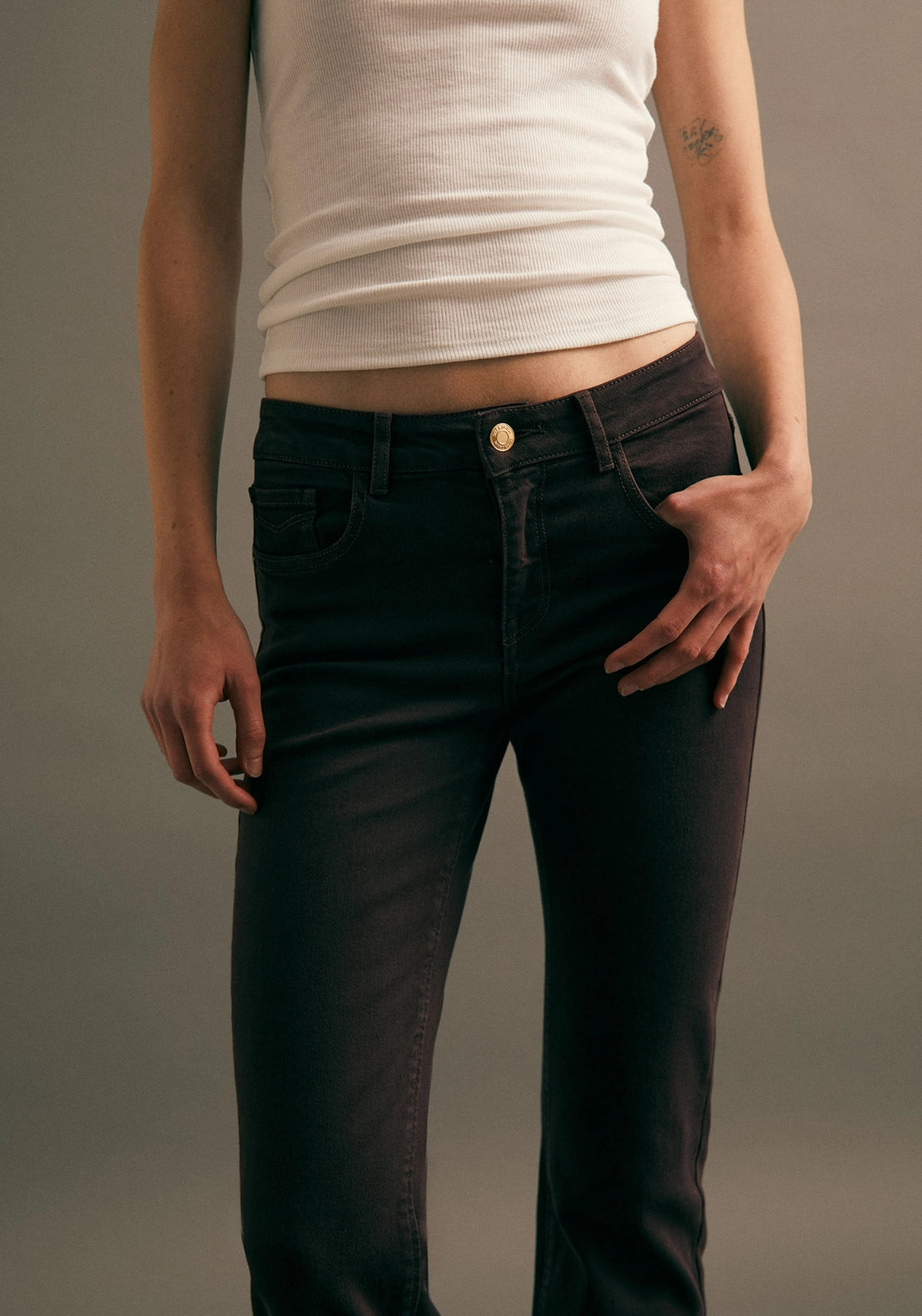 Fitted Straight Leg Jeans - Red
