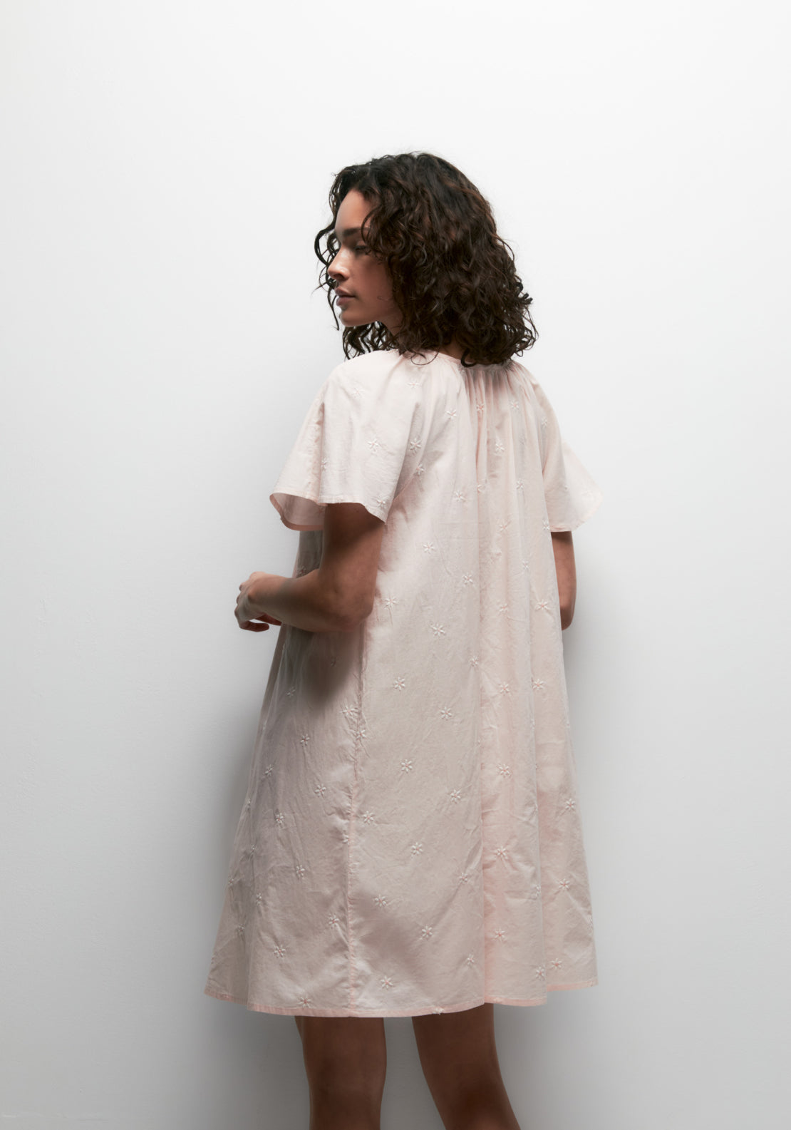 100% Cotton Short-Sleeved Daisy Print Nightdress - Pink