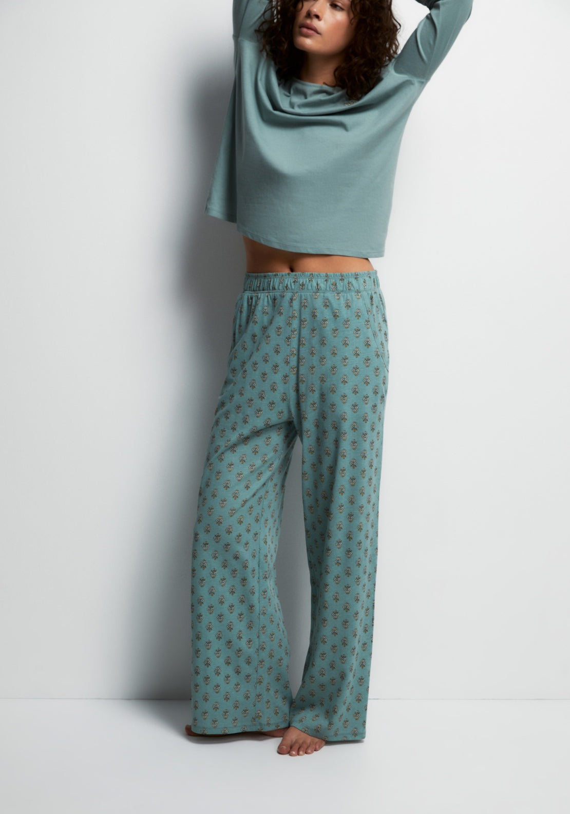 100% Cotton Long Round-Neck Pyjama Set - Green