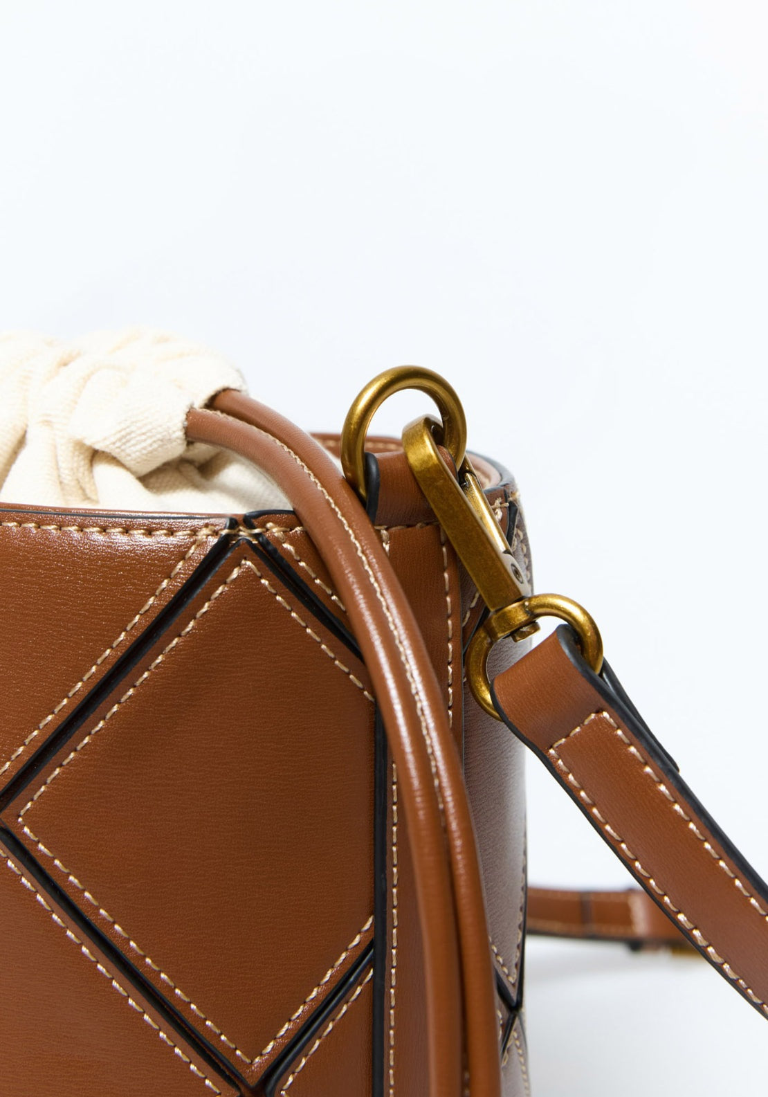 Bucket Bag With Diamond Cuts - Brown