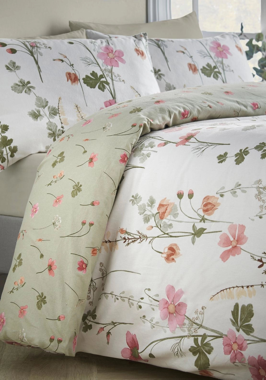 100% Brushed Cotton Meadow Floral Reversible Duvet Cover Set - Beige