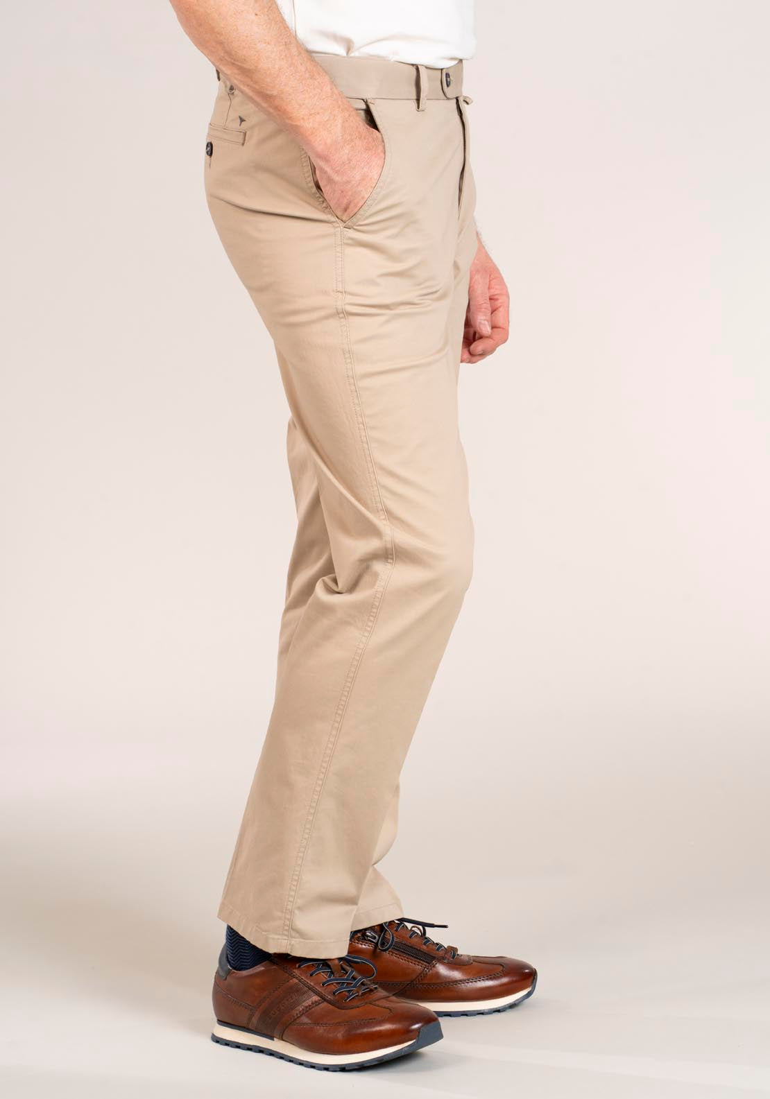 Drifter DG Drifter Chino - Driscoll - Fawn 2 Shaws Department Stores