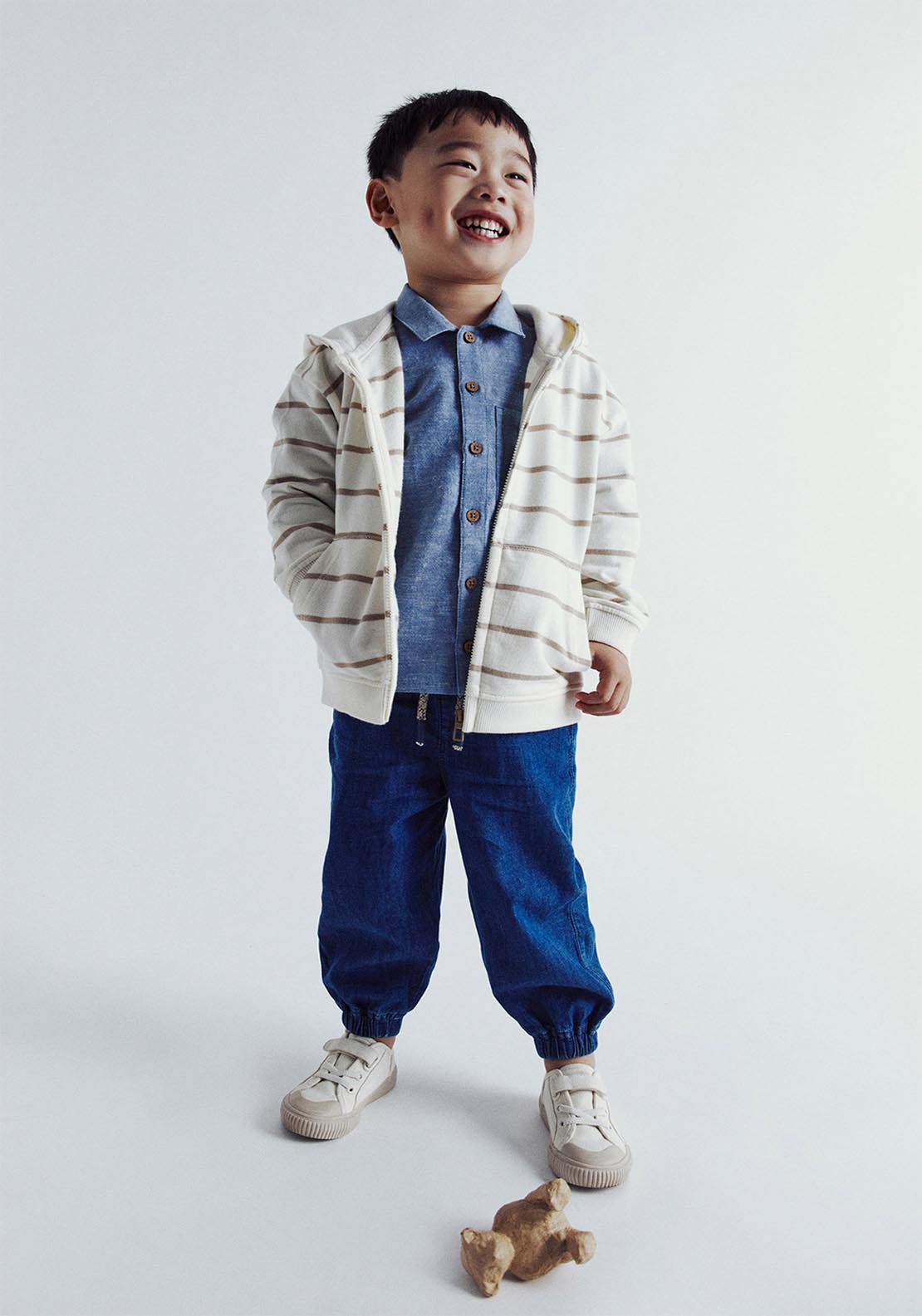Sfera Stripes Zip-Up Sweatshirt - White 7 Shaws Department Stores