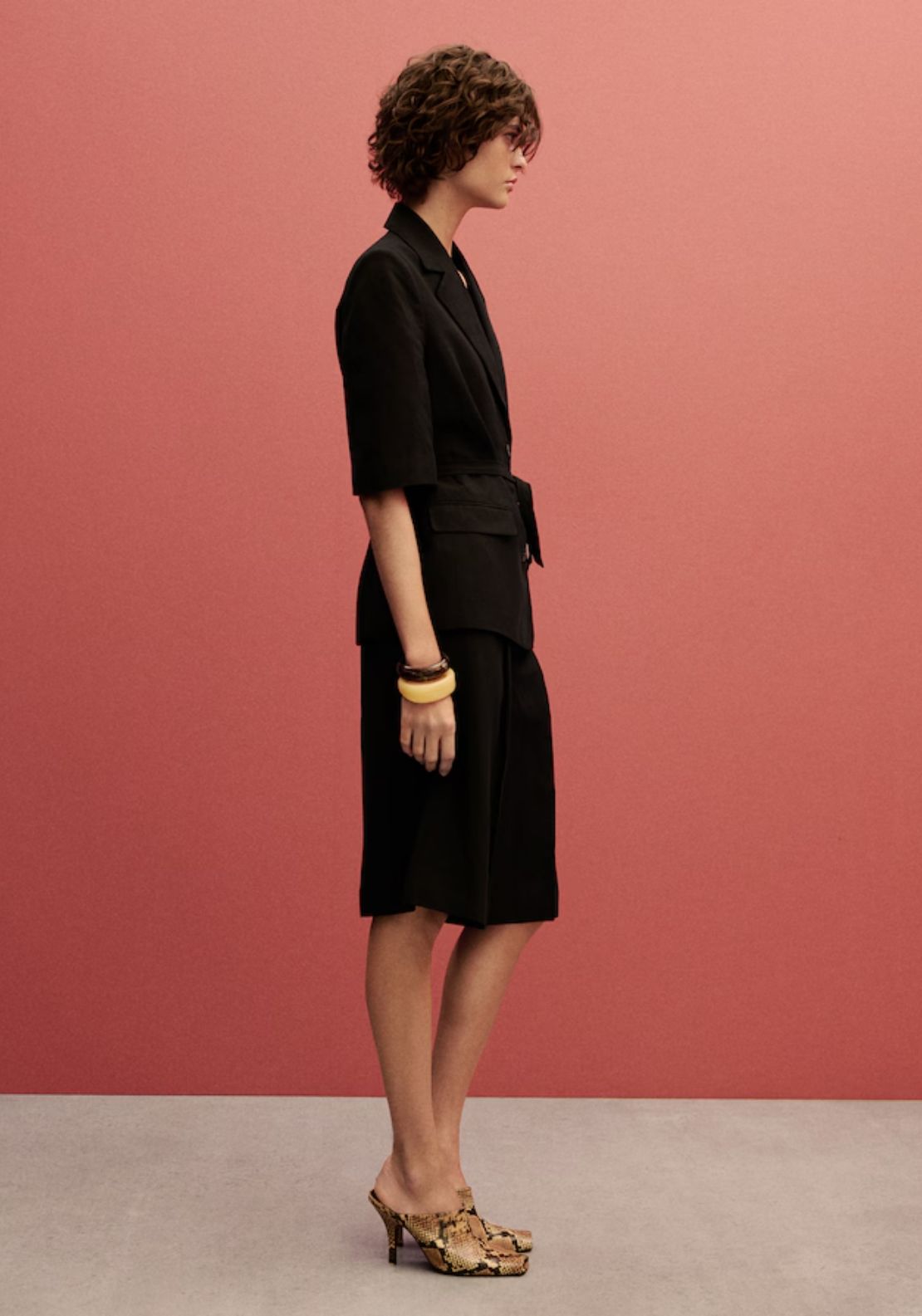 Mango Bermudas Argelia - Black 2 Shaws Department Stores