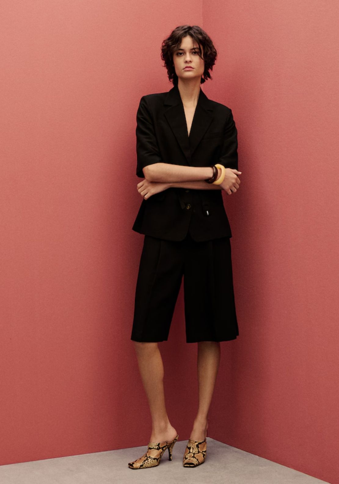 Mango Bermudas Argelia - Black 4 Shaws Department Stores