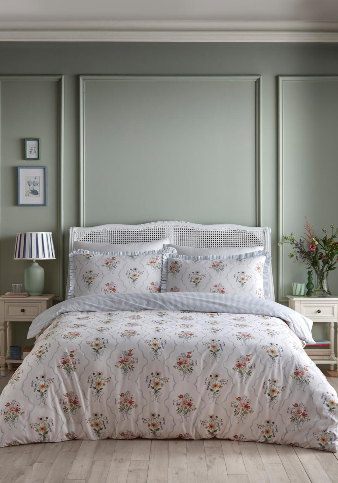 Heather & Ferne 100% Cotton Floral Bouquet Duvet Cover Set - Multi 3 Shaws Department Stores