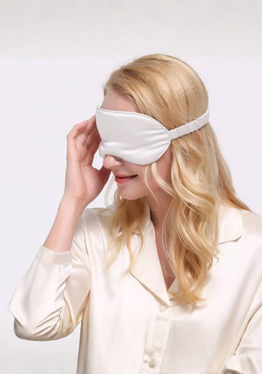 Heather & Ferne 100% Mulberry Silk Eyemask 19mm - Cream 2 Shaws Department Stores