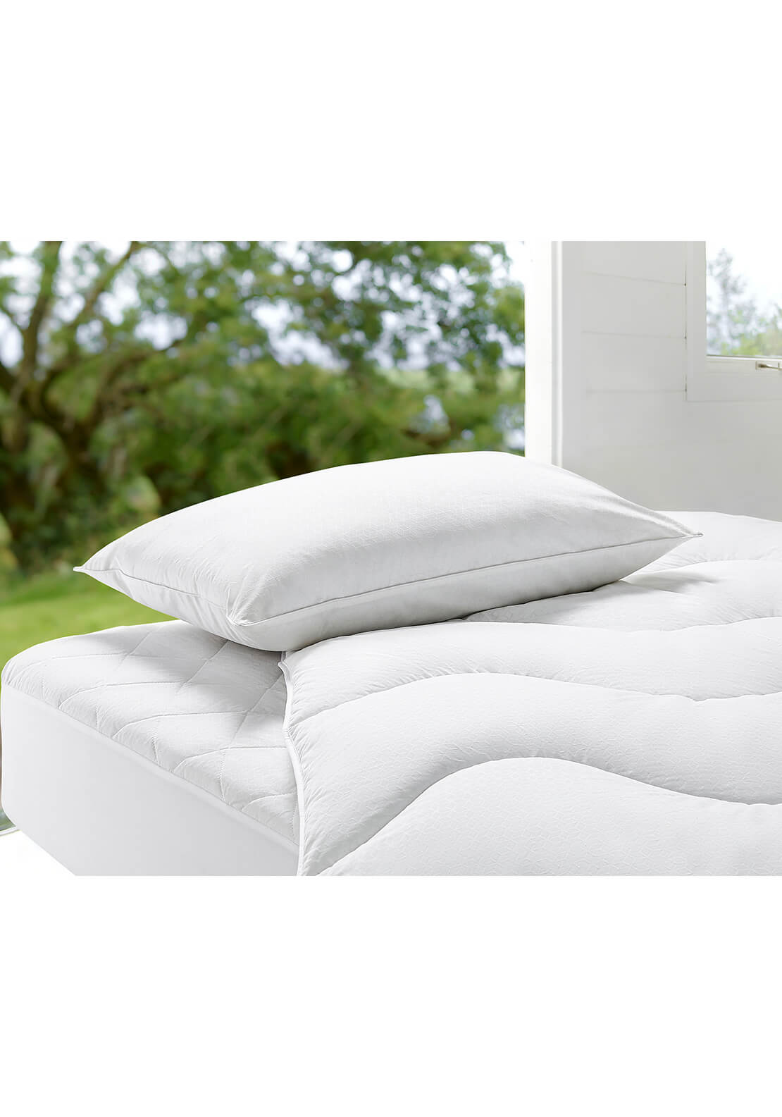 The Fine Bedding Company Smart Temperature 10.5 Tog Duvet 1 Shaws Department Stores