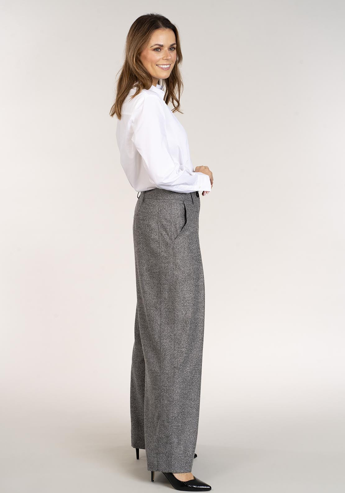 Naoise Wide Leg Pleat Grey Pant - Grey 8 Shaws Department Stores