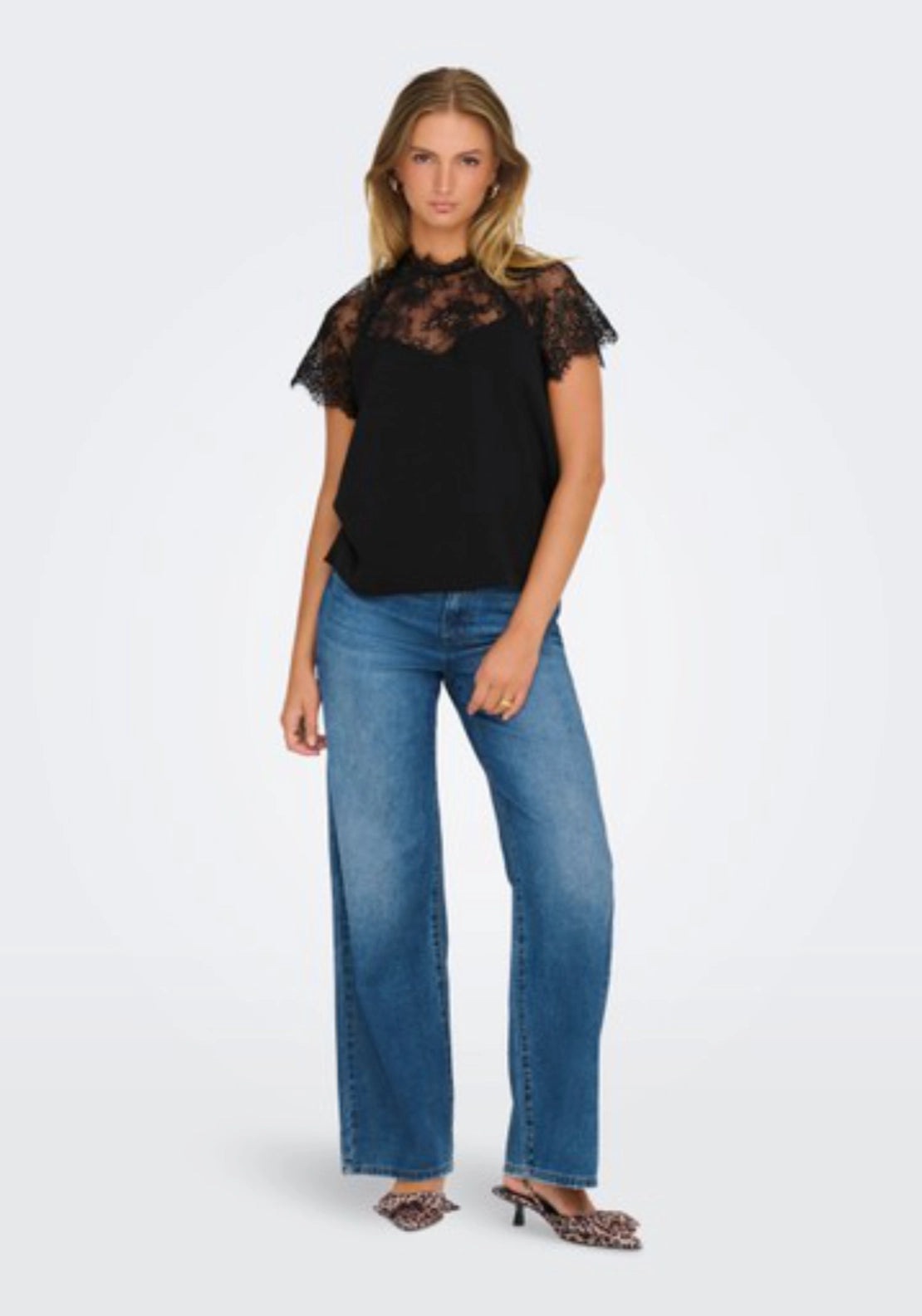 Lion Short Sleeve Lace Top - Black