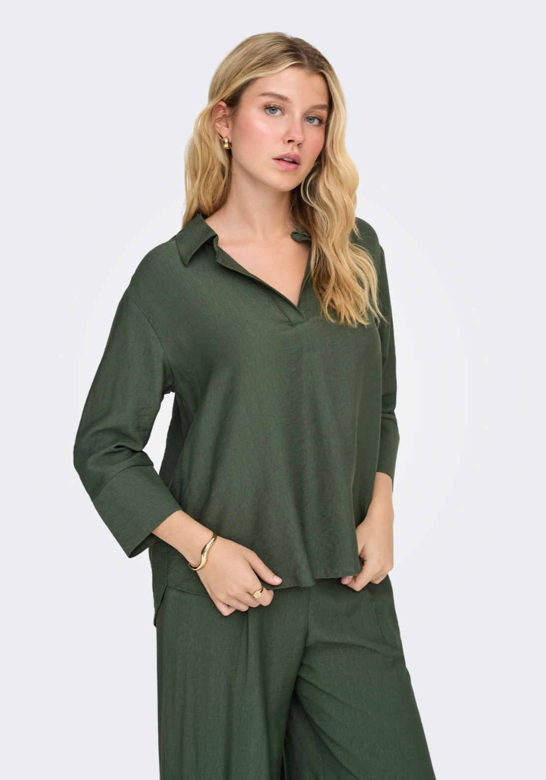 Jdy Pepper 3/4 V-Neck Collar Top Dia - Thyme 1 Shaws Department Stores