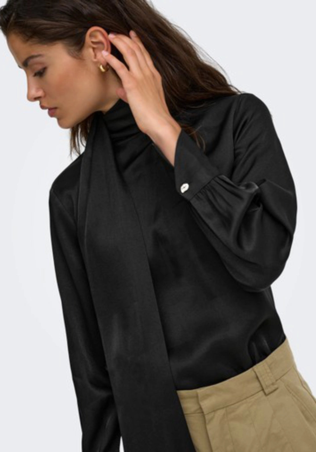 Fia Long Sleeve Bow Top - Black