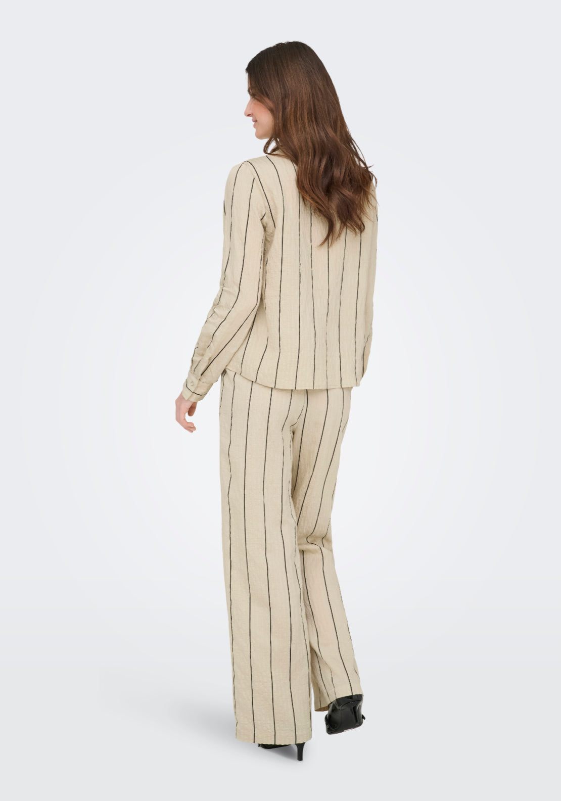 Jdy Ava Long Sleeve Fold Up Shirt - Eucalyptus/black 2 Shaws Department Stores