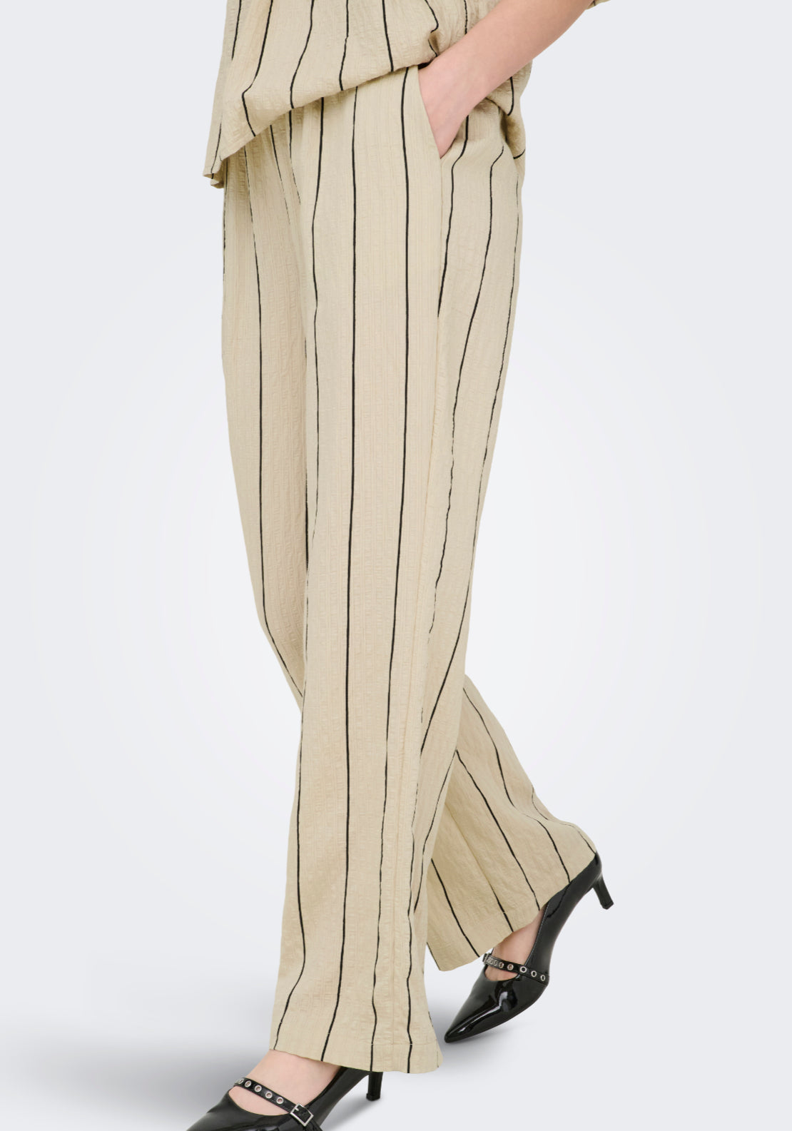 Jdy Ava Medium Waist Pull Up Pant - Eucalyptus/black 3 Shaws Department Stores
