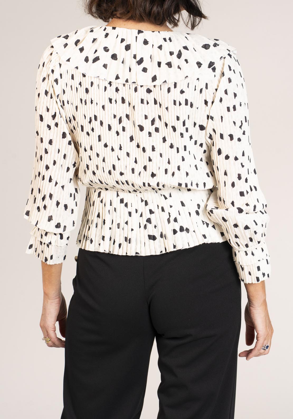 Naoise Pleated Printed Top - Black & White 5 Shaws Department Stores
