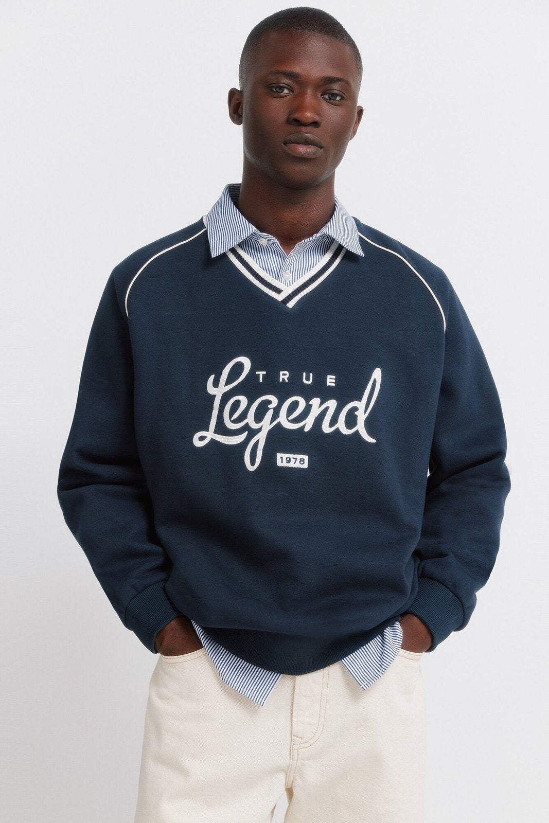 V-Neck Legend Sweatshirt - Blue