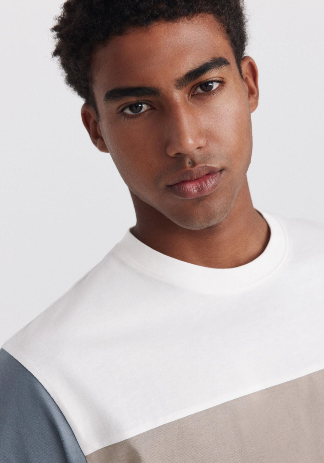 Color Block T-Shirt - Beige