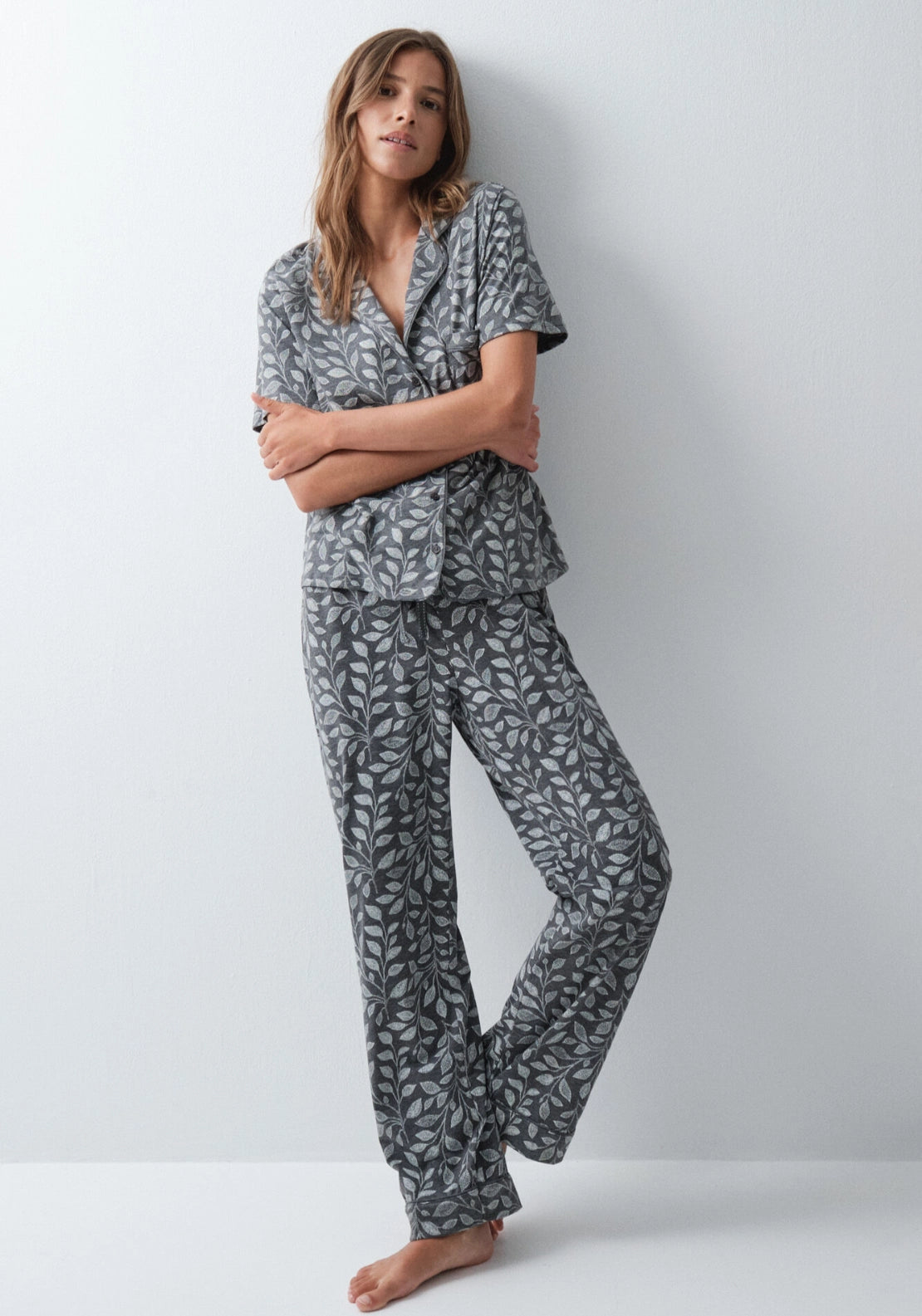 Leaf Print Classic Pyjama Set - Grey