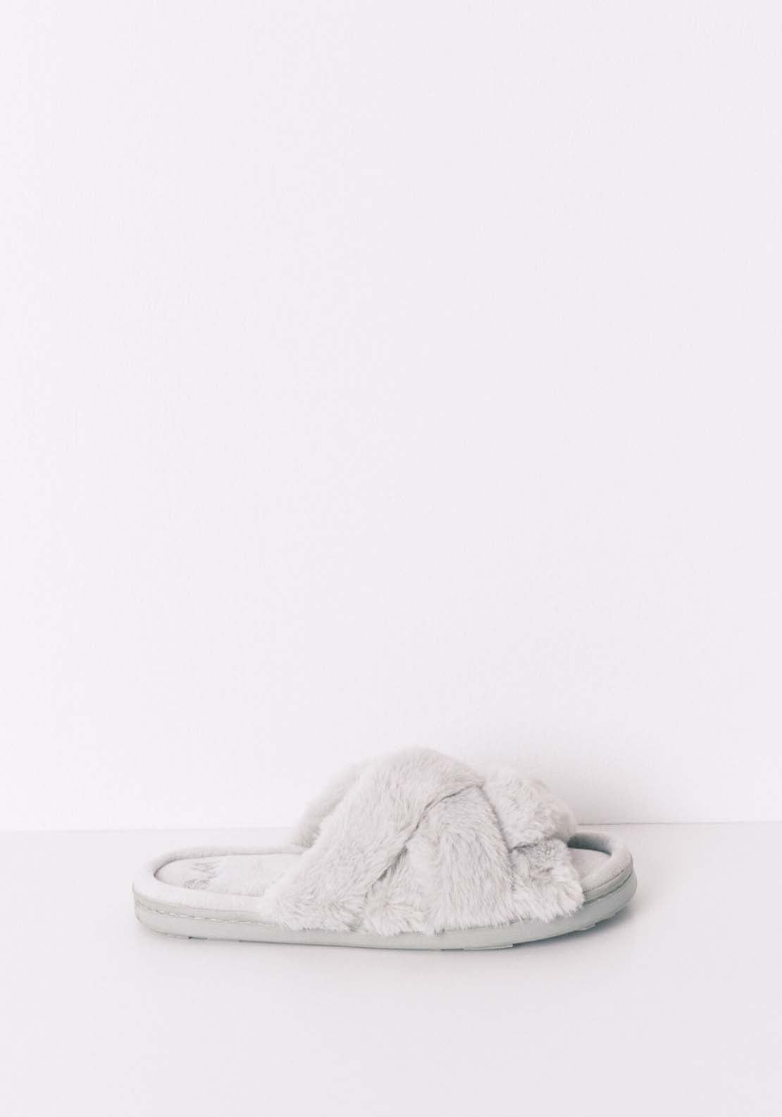 Open Shower Slippers - Green