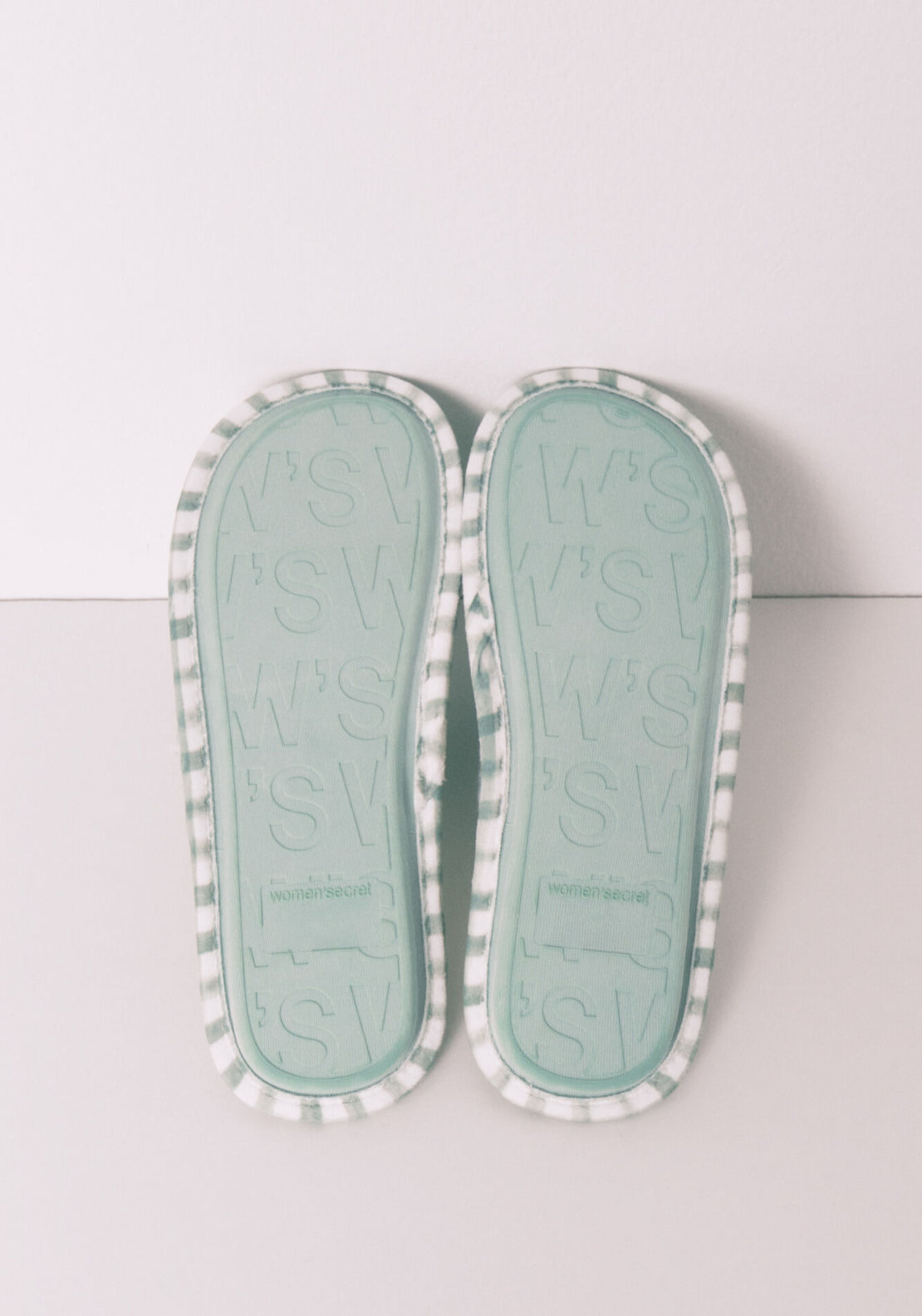 Faux Shearling Plaid Slippers - Green