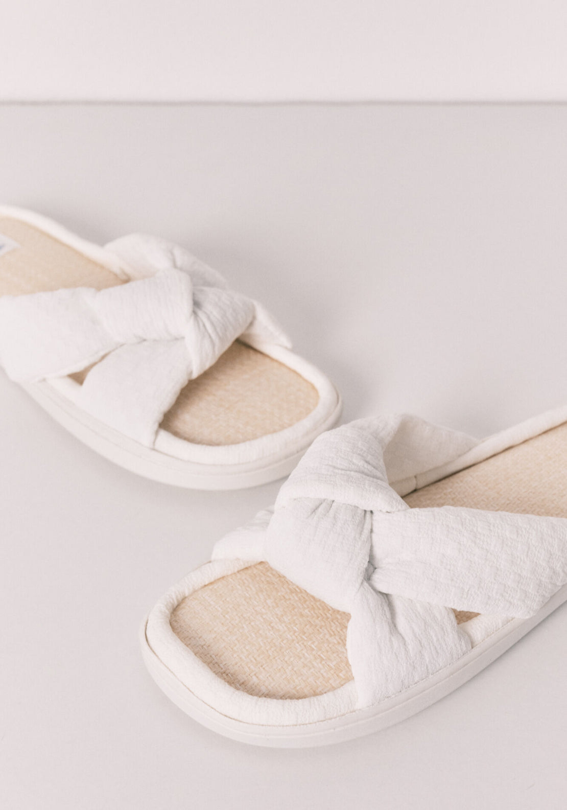 Knot & Raffia Sandals - White