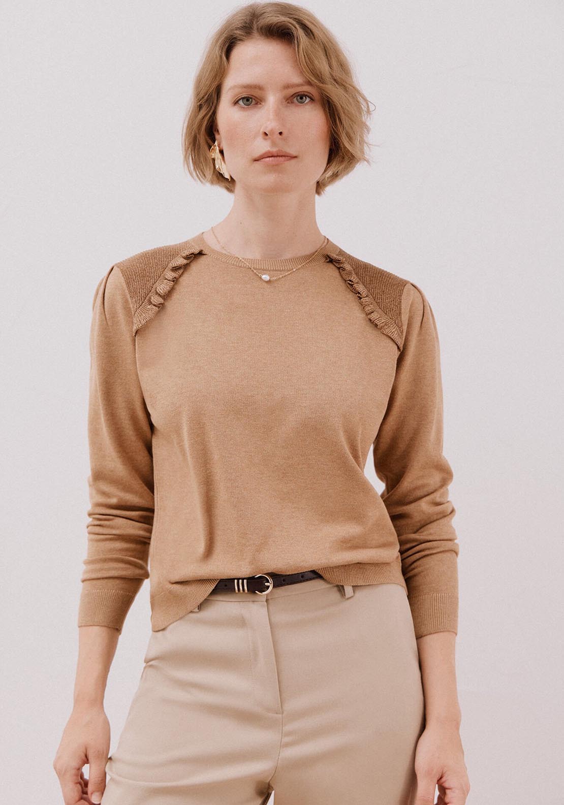 Ruffle Ornament Sweater - Brown