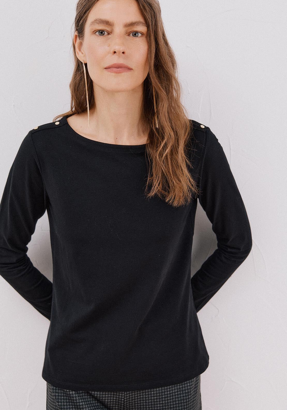 Boat Neck T-Shirt With Buttons - Black