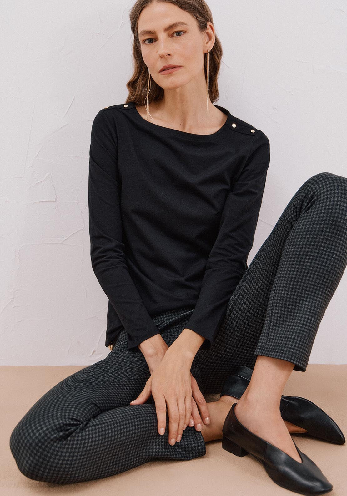 Boat Neck T-Shirt With Buttons - Black