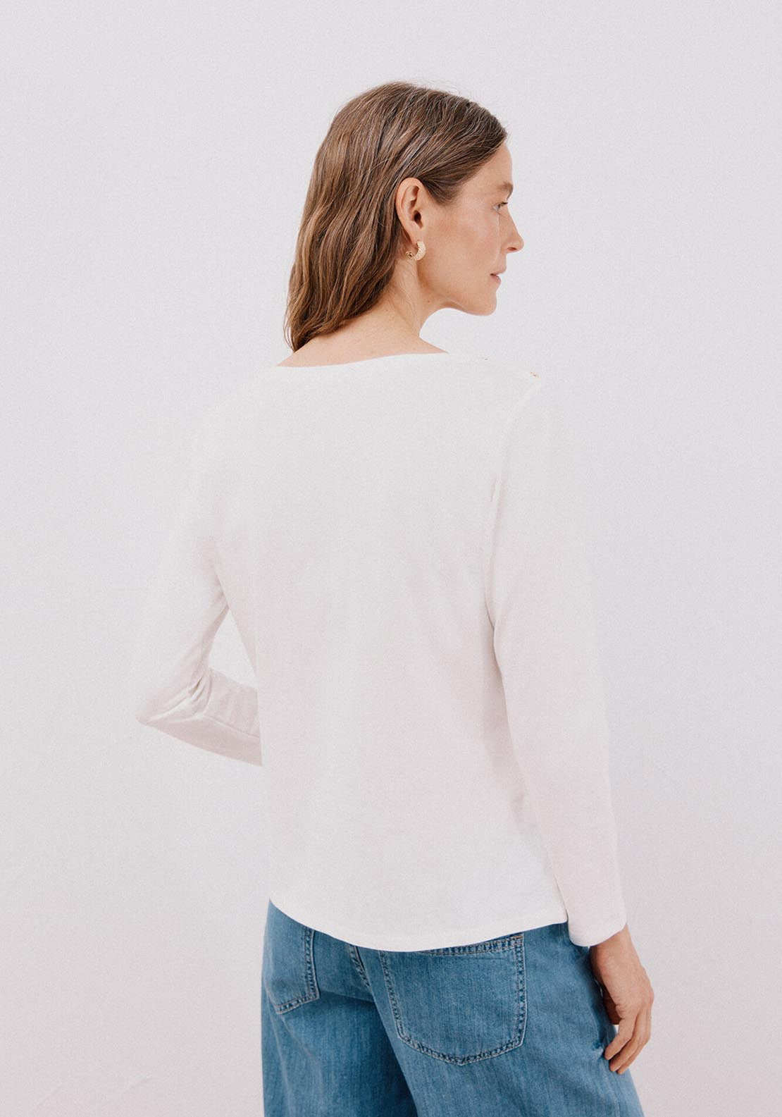 Boat Neck T-Shirt With Buttons - White