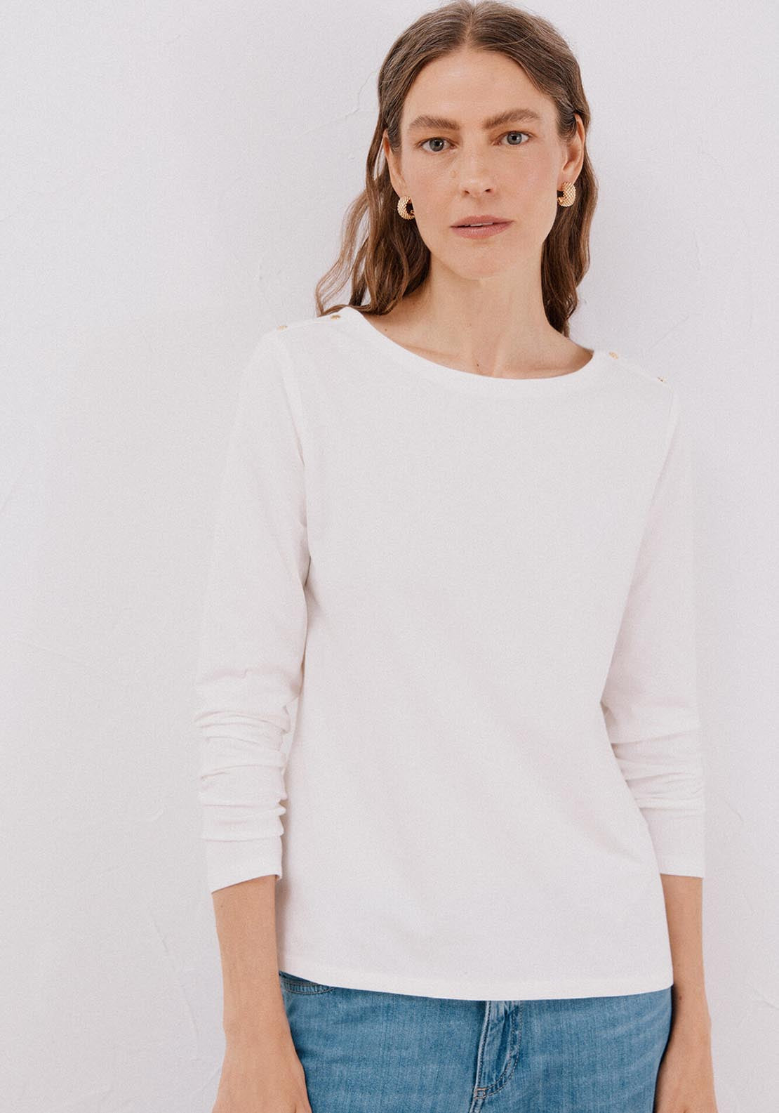 Boat Neck T-Shirt With Buttons - White