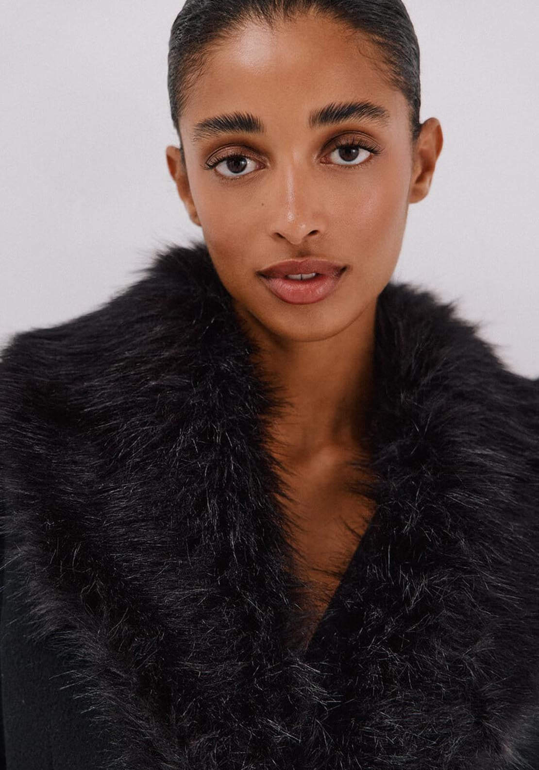 Coat With Fur Effect Detail - Black