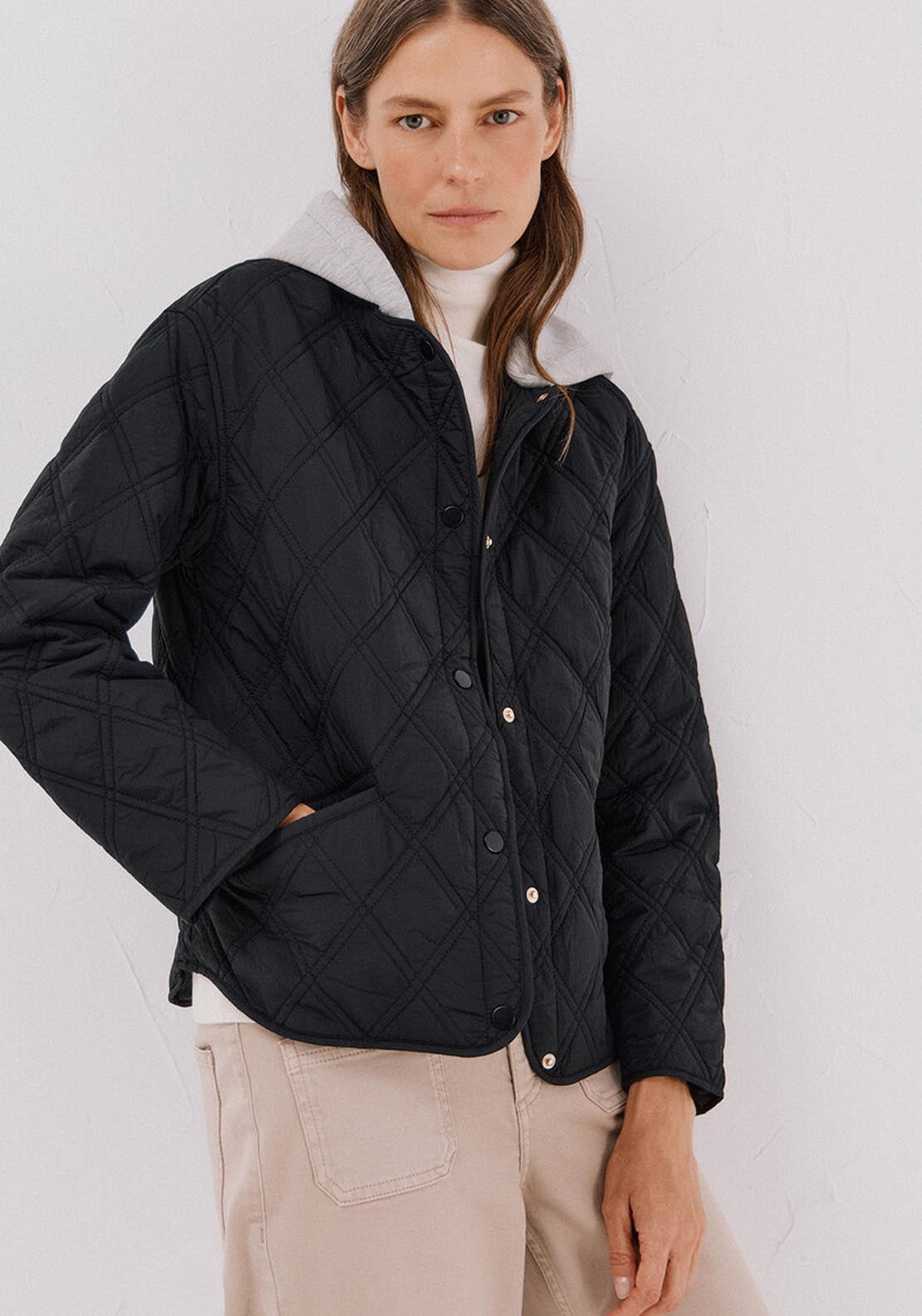 Short Hood Sweatshirt Anorak - Black