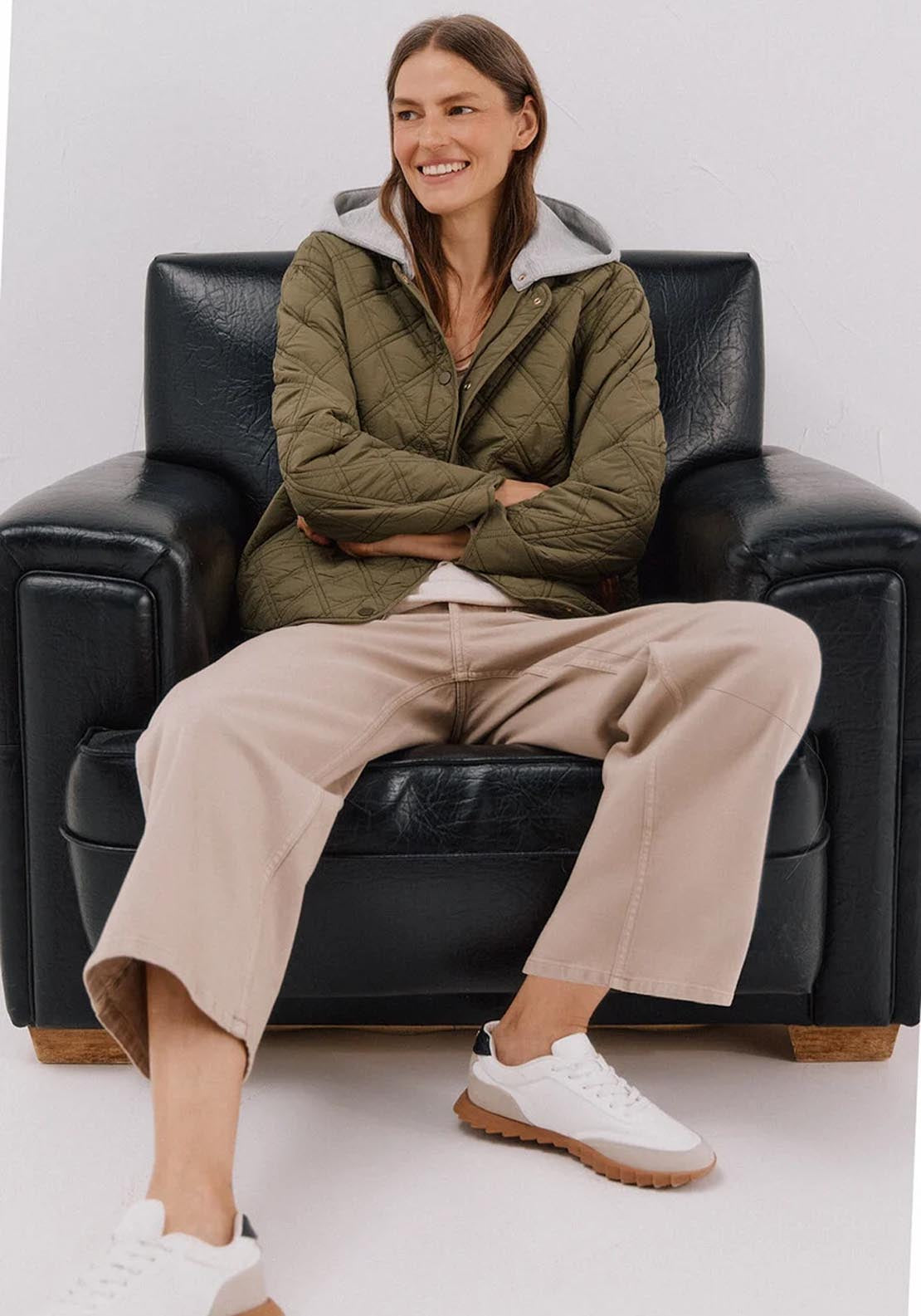Short Hood Sweatshirt Anorak - Beige