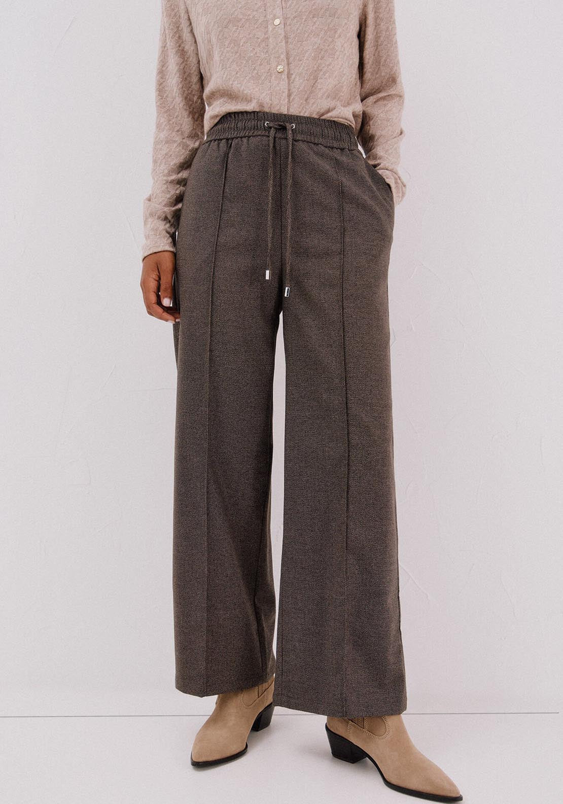 Panralón Rubber Texture Trousers - Brown