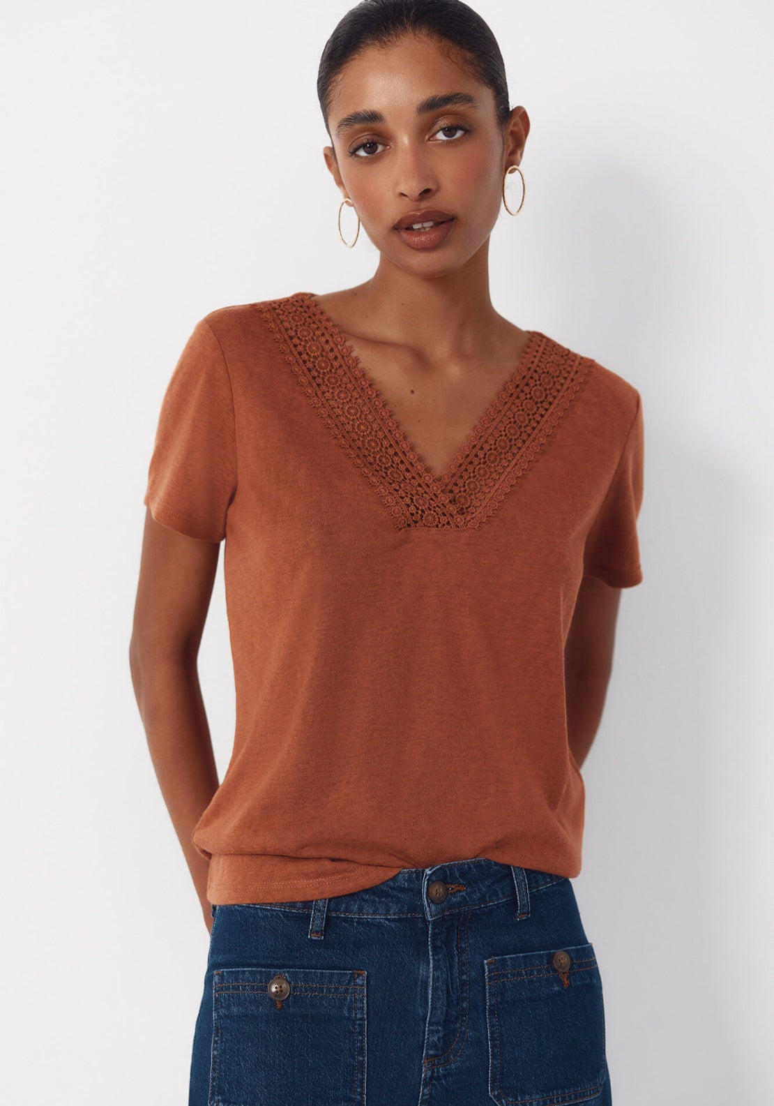 V Neck T Shirt With Trim - Medium Brown