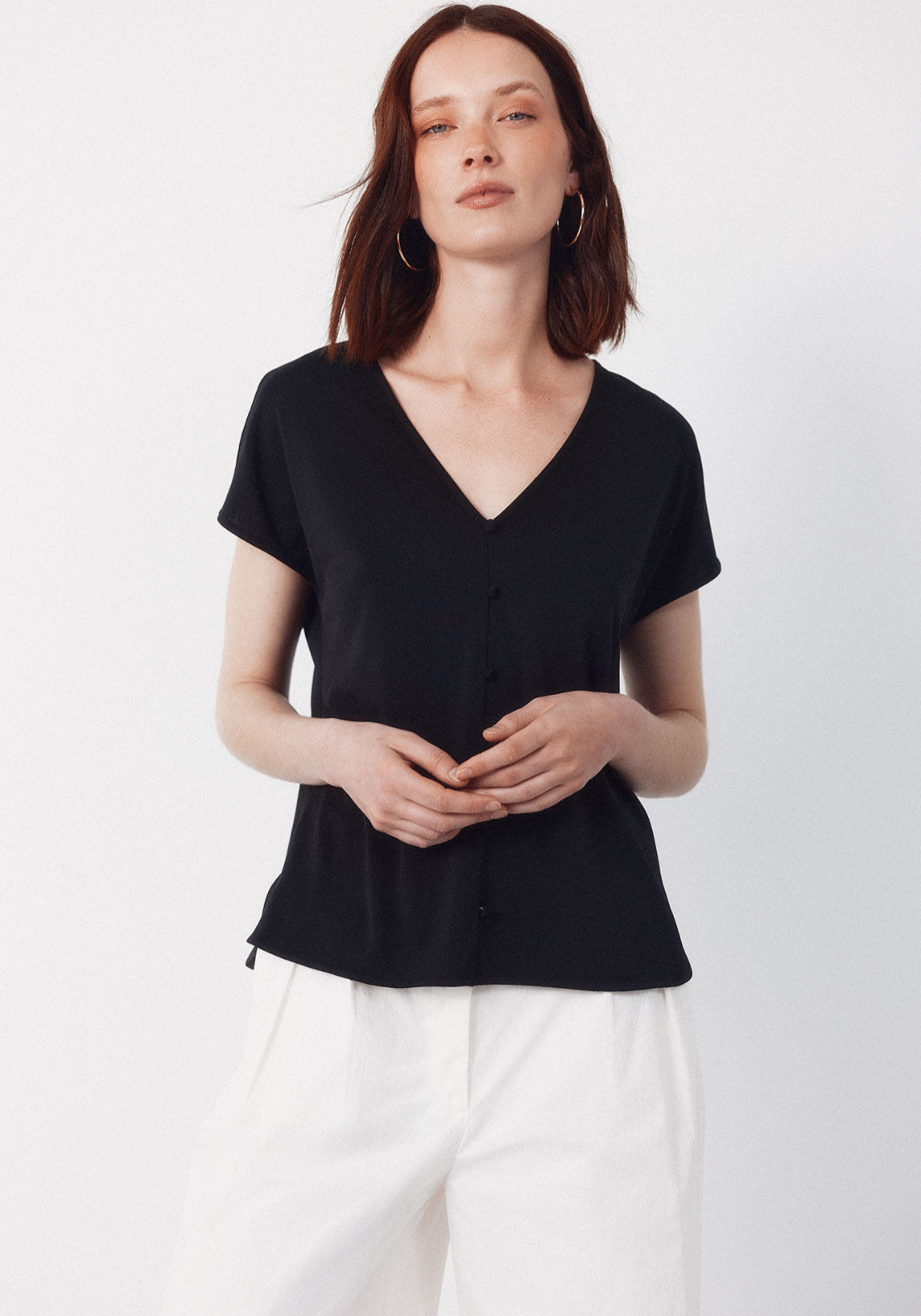 V- Buttons Neckline V - Black