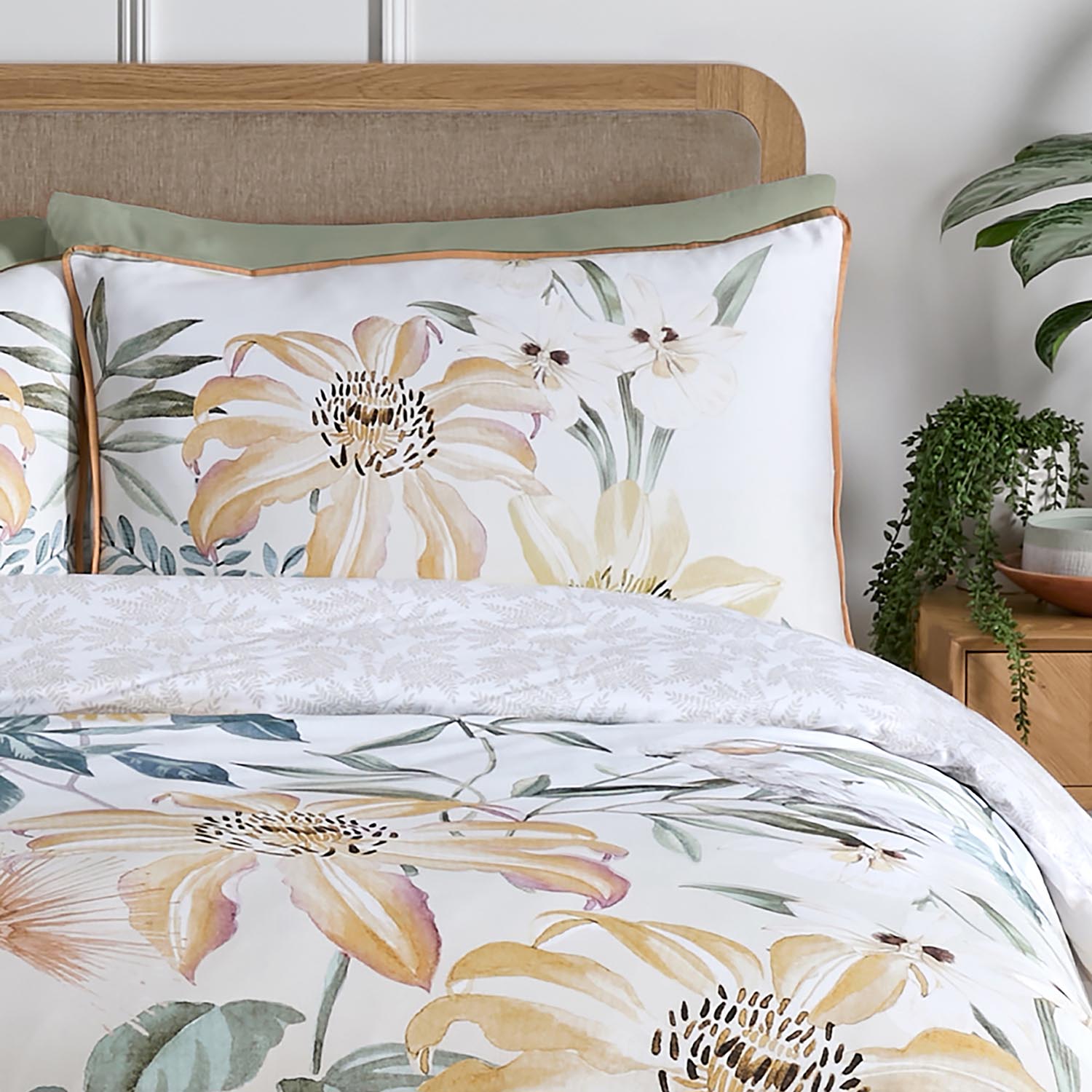 Heather & Ferne Sarah Duvet Cover Set - Gold 2 Shaws Department Stores
