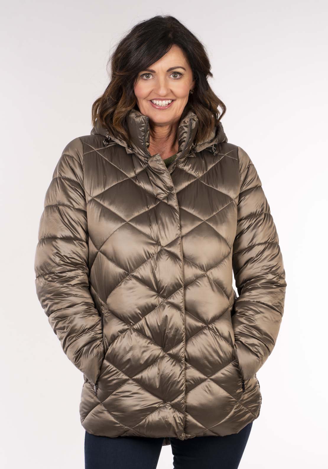 Tea Lane Diamond 3/4 Quilt Jacket - Shiny Gold 5 Shaws Department Stores